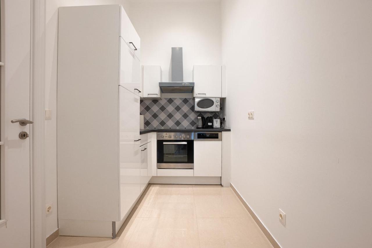 Apartment In The Central Area. 5 Minute'S Walk To The Danube. Vienne Extérieur photo